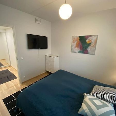 Modern Two Bedroom Apartment Near Helsinki Airport Vanda Exteriör bild