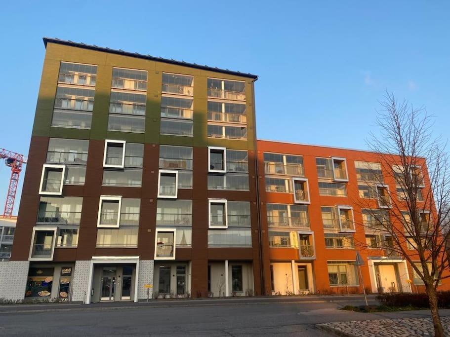 Modern Two Bedroom Apartment Near Helsinki Airport Vanda Exteriör bild