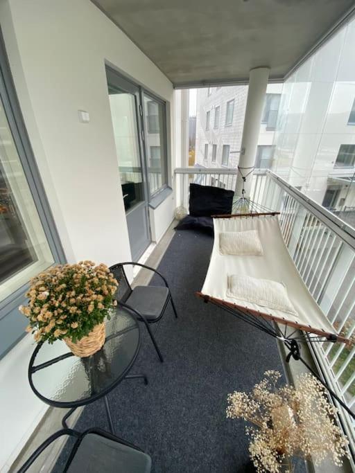 Modern Two Bedroom Apartment Near Helsinki Airport Vanda Exteriör bild
