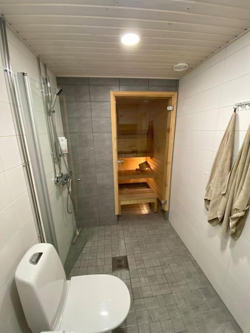 Modern Two Bedroom Apartment Near Helsinki Airport Vanda Exteriör bild